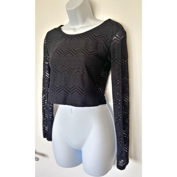 Forever 21 Black Long Sleeve Cropped Lace Top | Size M - Picture 4 of 8